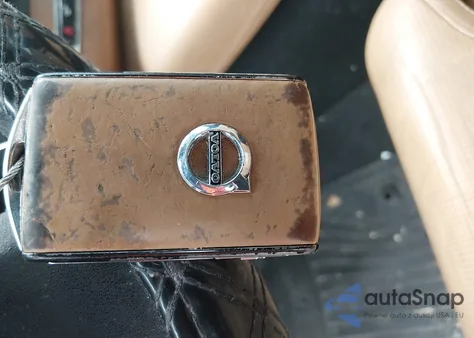 2016 Volvo Xc90 T6 Inscription z USA, uszkodzony, nr VIN YV4A22PL9G1086212